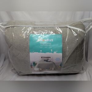 NWT Pillowfort Gray Channel Jersey Twin Comforter Set